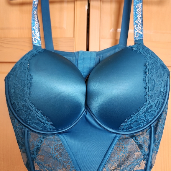 Victoria's Secret Teal Lace Bra - Picture 1 of 9